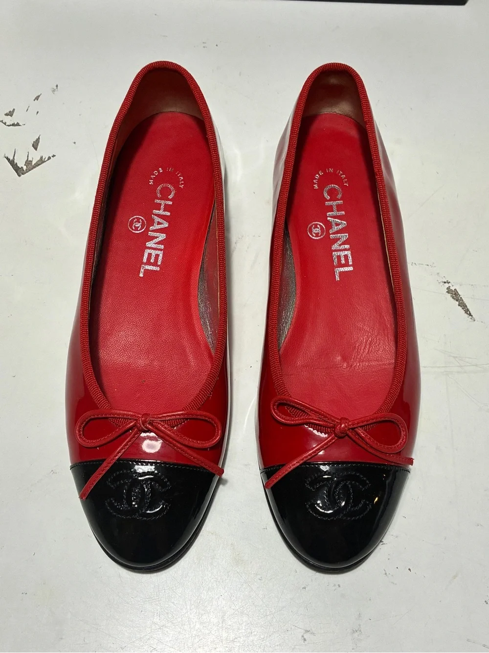 CHANEL Red and Black Patent Cap-Toe Ballet Flats